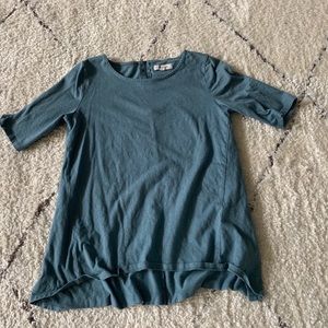 Madewell blue t-shirt with zipper back